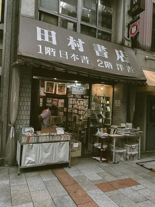 felt like stepping into a literary paradise
