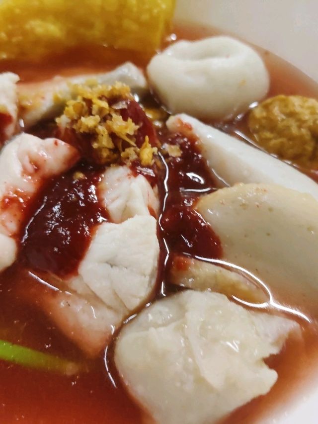 ก๋วยเตี๋ยวต้มยำปลา รสชาติดี เมืองปทุมธานี