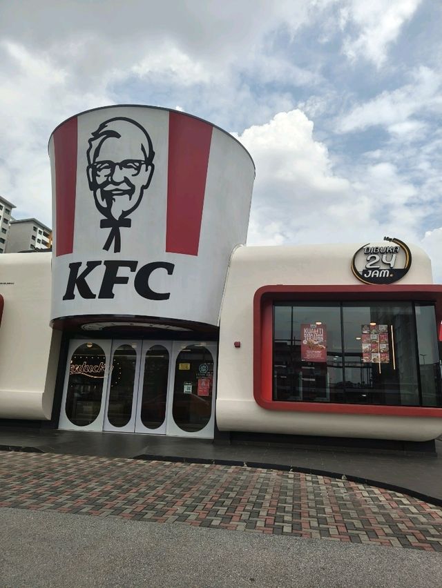 A Retro KFC Experience Like No Other