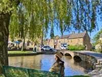 英式鄉村科茲窩Cotswolds的水上伯頓Bourton on the water 