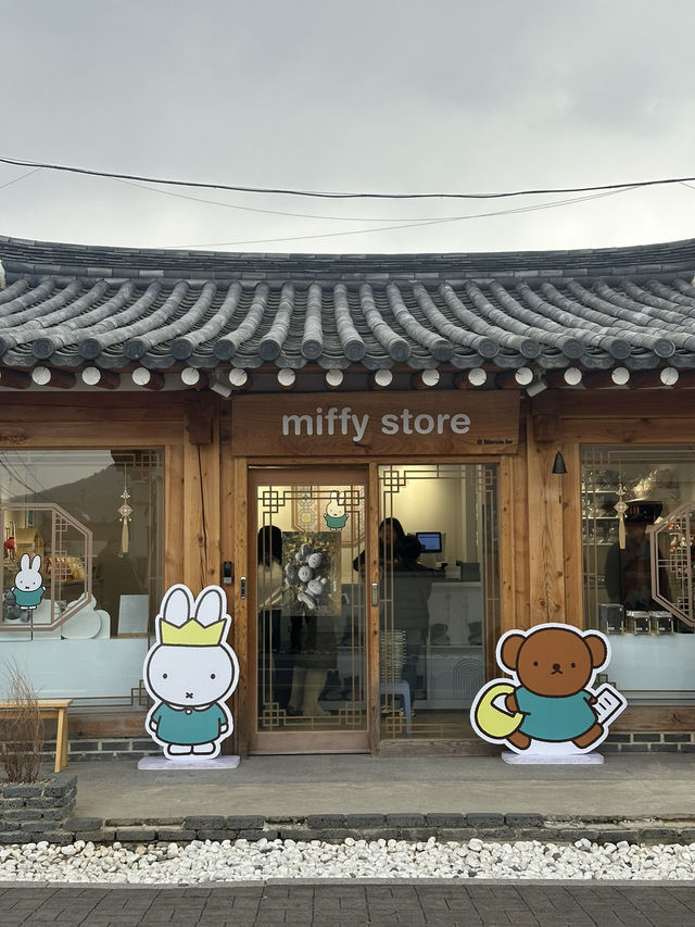 경주에서 꼭 가봐야 할 핫플레이스 ‘황리단길’ 🍞🌮