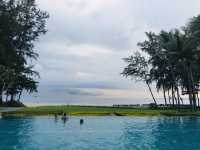 Dusit Thani Krabi Beach Resort ที่พักหรู ติดทะเล