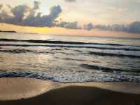 เล่นน้ำชายหาดปากพนัง