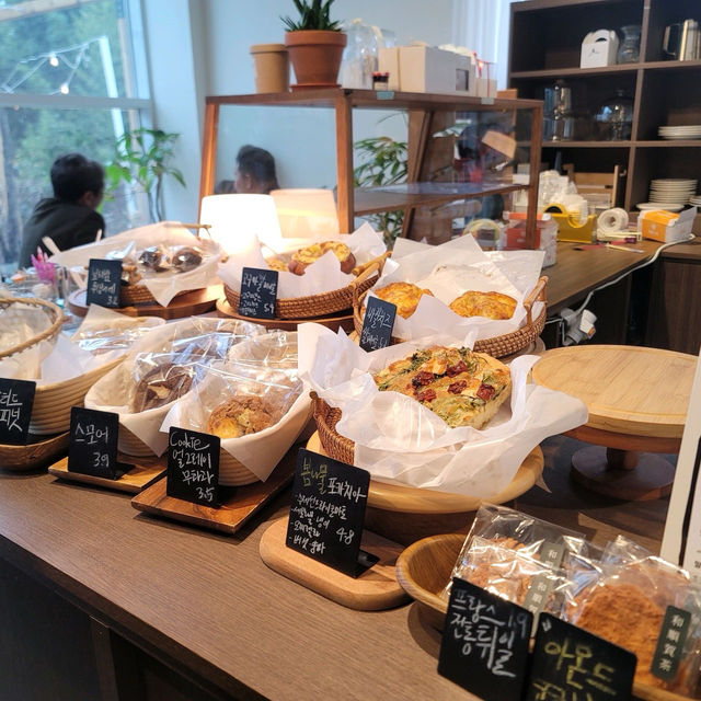  🩷화순카페 딸기케이크 디저트맛집 화순하다