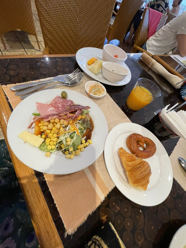 セブ・マクタン空港からプールすごいホテルへ