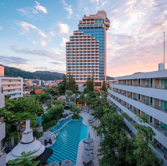 The Royal Paradise Hotel & Spa Patong Phuket เดอะร