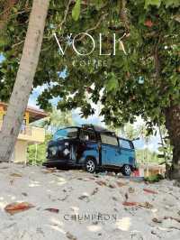 Volk coffee คาเฟ่ในรถตู้คันเก่า ที่ชุมพร