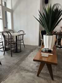 A Chic Retreat at The Replacement - Lodge & Kitchen, Johor Bahru