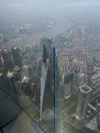 พาชมจุดสูงสุดในเซี่ยงไฮ้ Shanghai Tower 