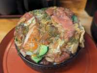【千葉】海鮮市場で食べるこぼれ落ちるほどの海鮮丼！