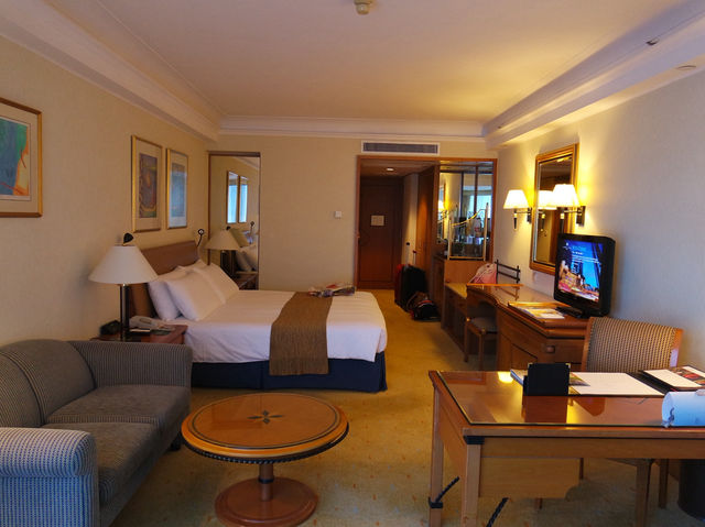🌉 “창밖엔 빅토리아 하버, 안에는 완벽한 휴식 – Harbour Grand Hong Kong”