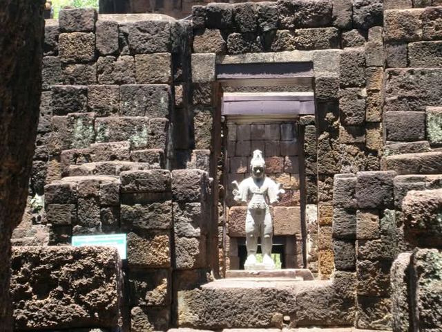 อุทยานประวัติศาสตร์เมืองสิงห์