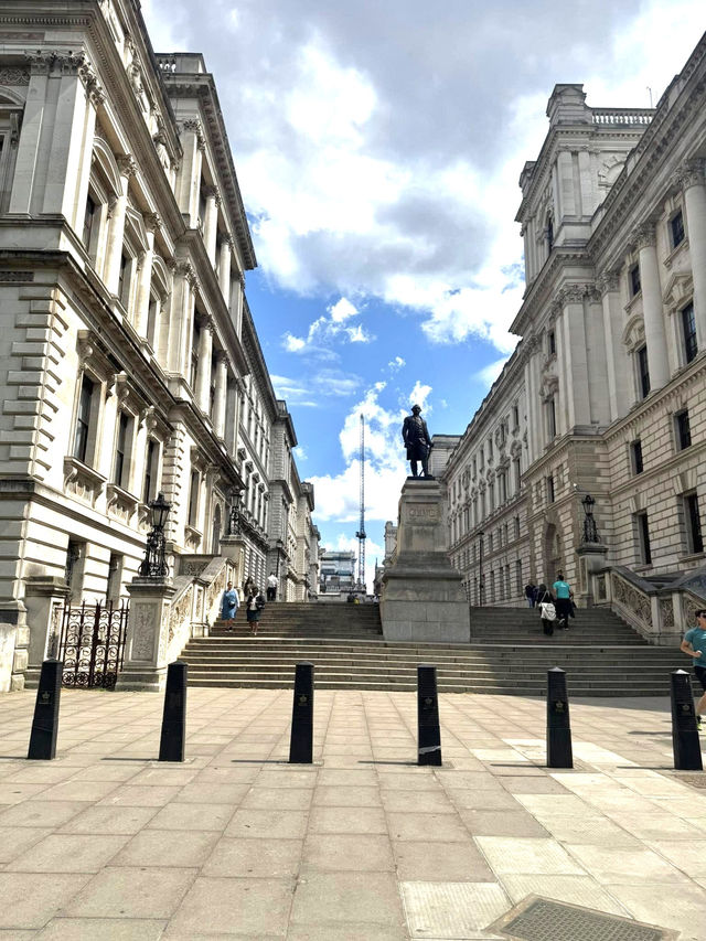 London Calling: A City of Icons, Culture