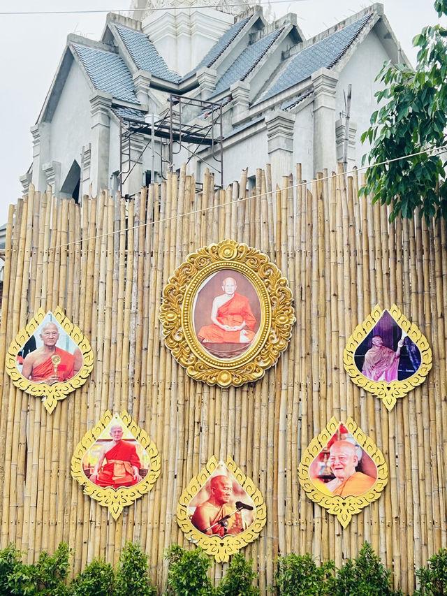 วัดช่อม่วง จังหวัดเพชรบุรี
