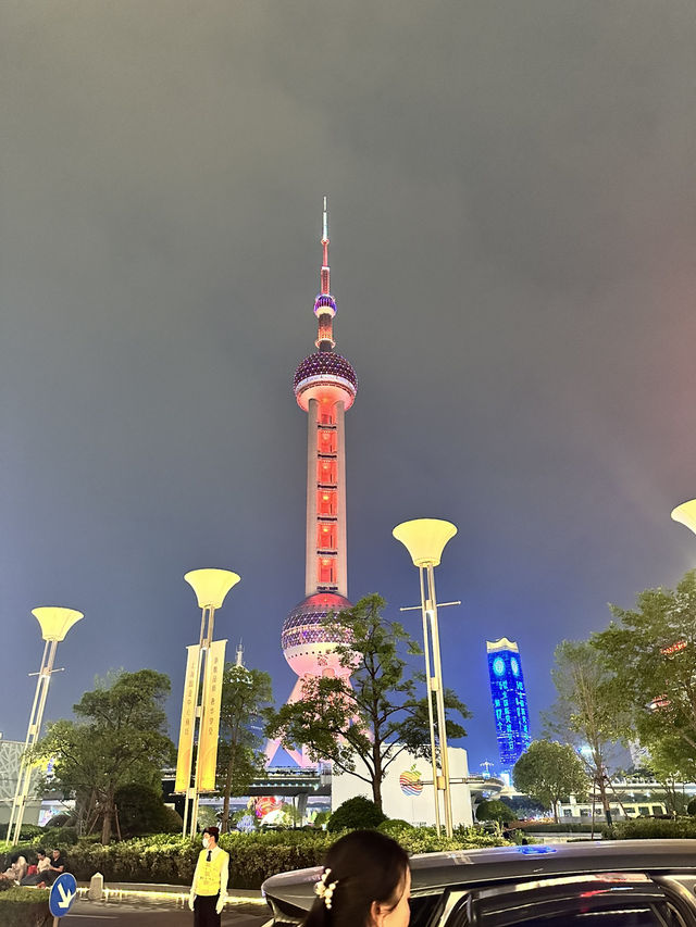 My First Day in Shanghai – A City of Lights, Towers & Apple Tech
