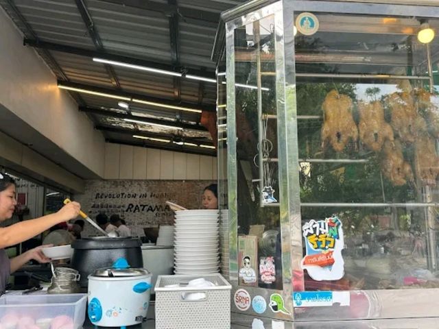 พากินเป็ดพะโล้เจ้าเด็ดหัวหิน ~ ร้านระตะมา*