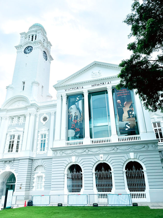 Day 2 Citywalk: Exploring the Iconic Victoria Theatre & Concert Hall 