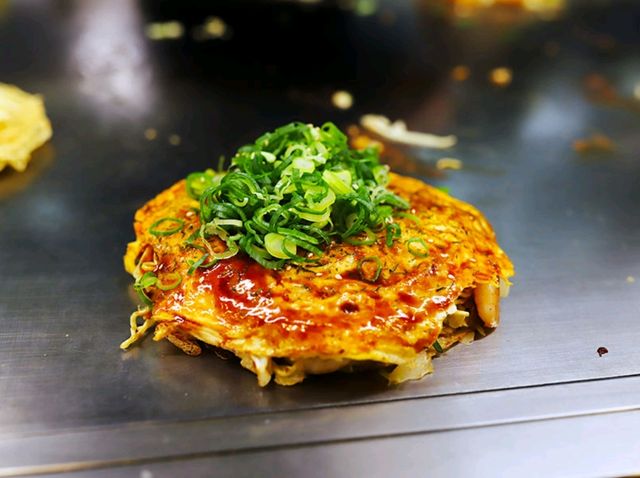 【🇯🇵広島】行列の先に待つ絶品！老舗「お好み焼 長田屋」で味わう本場の広島風お好み焼き
