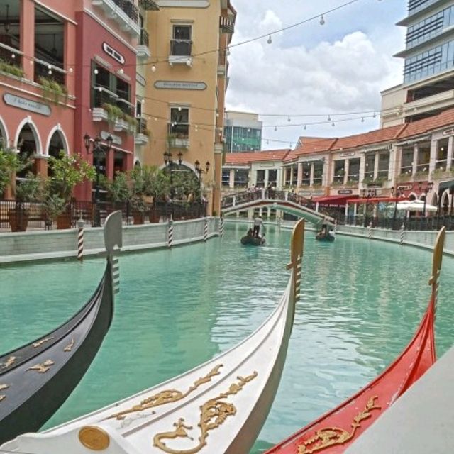 Venice Grand Canal Mall, Philippines 