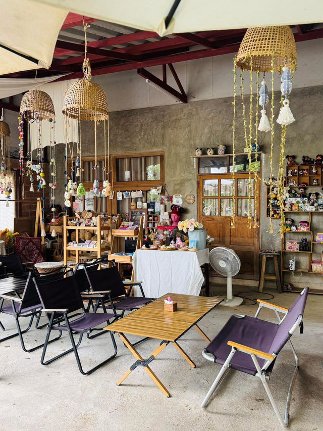 Niji Cafe 