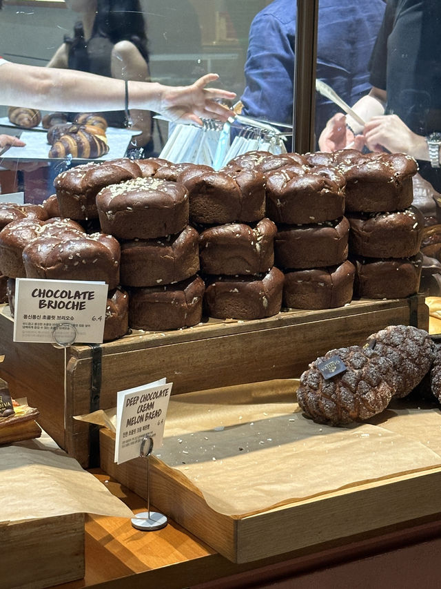 핫하디핫한 웨이팅 핫플 고디바베이커리 🍫🥐