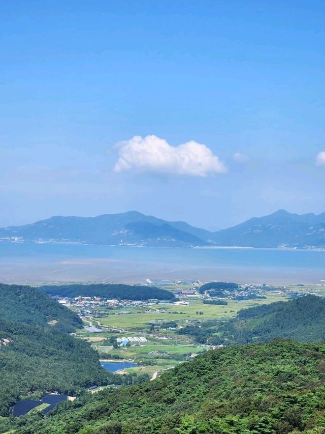 Chill Hike, Hidden Temples & Epic Views