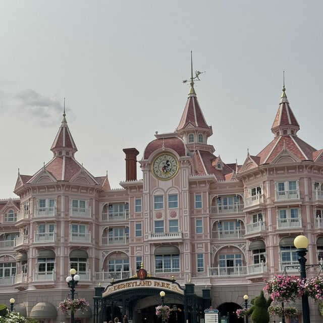The Dreamy Pink Disney Castle 🇫🇷 