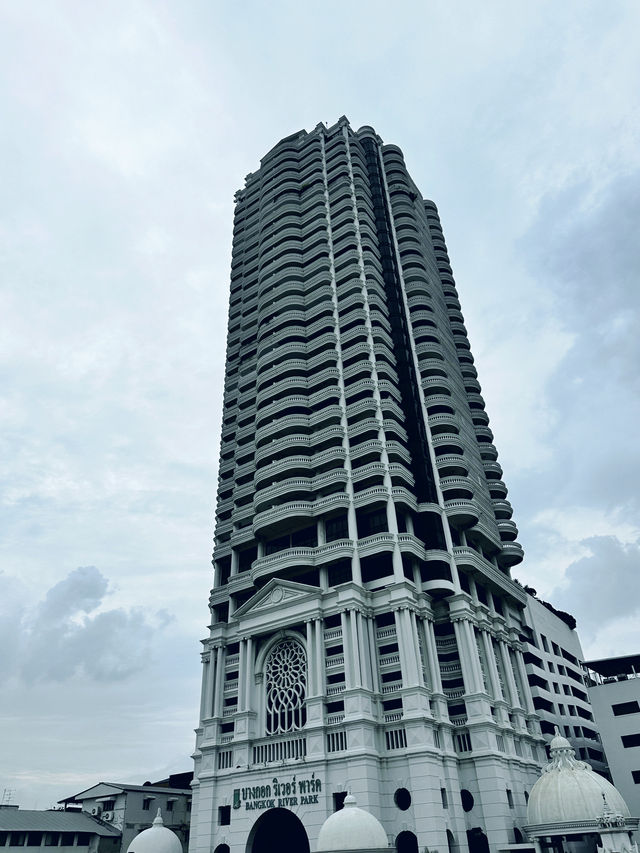 Bangkok Riverside affordable accommodation 