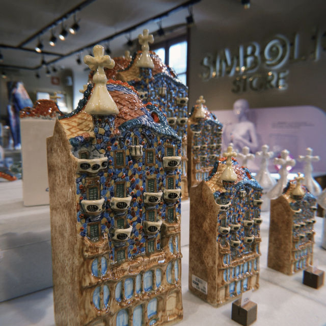 Casa Batlló: Early Bird Gets the Best Experience (and the "Poisonous Mushroom"!)