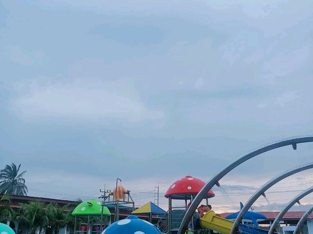 sakom water world resort