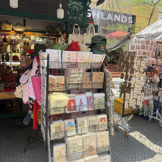 เที่ยว Book Street @Hochiminh ถนนหนังสือควรมา
