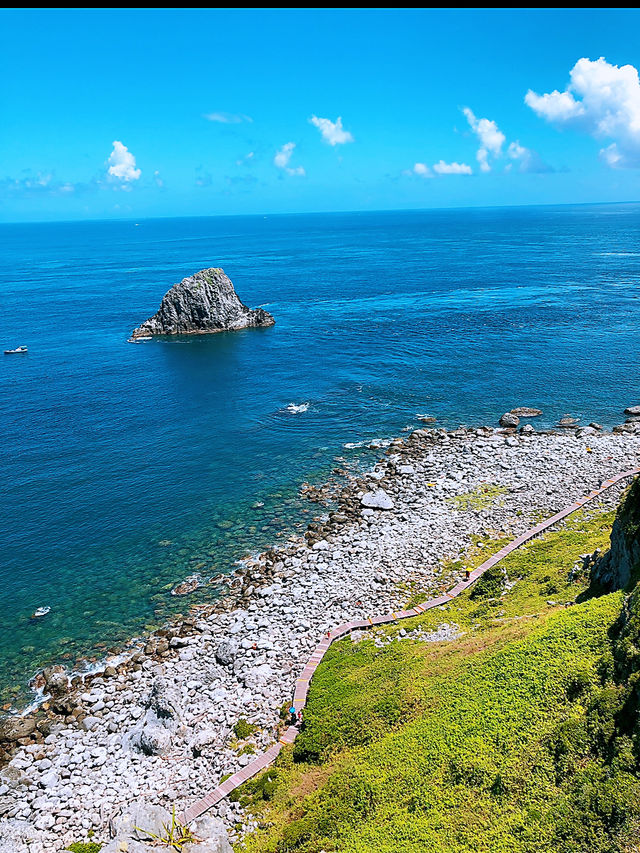 🌊 海上綠寶石的奇遇｜走一趟夏日限定的基隆嶼登島之旅