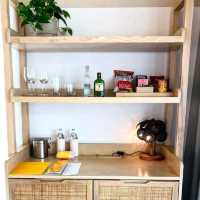 モダンとリラックスが調和するリゾートステイ – The Standard, Hua Hin