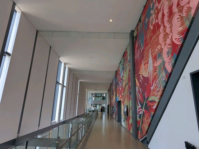 鶯歌 | 新北市美術館，銀白蘆葦造型的現代美術館