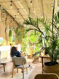 南国🏝️雰囲気漂う隠れ家カフェ