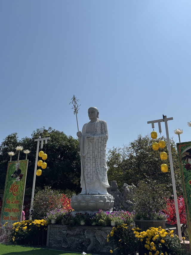 🌿 Linh Ung Pagoda – Da Nang’s spiritual sanctuary