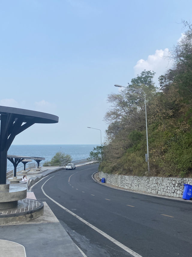 จุดชมวิวเขาสามมุข บางแสน ชลบุรี⛰️🌊