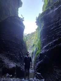 วิธีเดินทางไป Madakaripura Waterfall