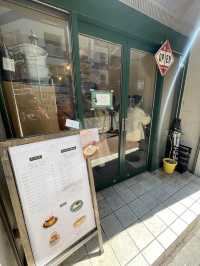 All Seasons Coffee, Shinjuku’s Sweet Spot for Pudding and Pour-Overs