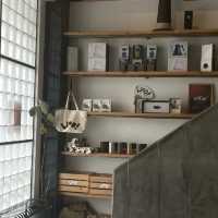 Modern Minimalism & Comfort Food – My Visit to Woo! Cafe, Kota Kinabalu (Lorong Dewan)