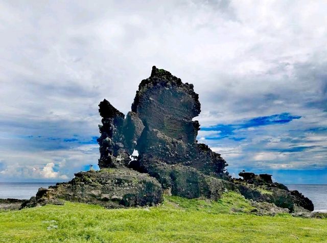 龍貓岩