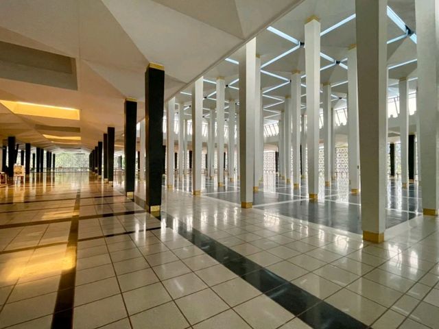 🕌🇲🇾 National Mosque Malaysia – A Symbol of Peace and Unity