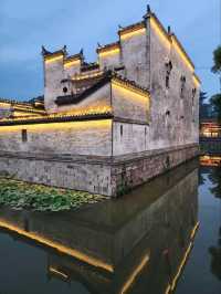 “Cliffside Harmony: Wuyuan’s Hui‑Style Living Legacy”