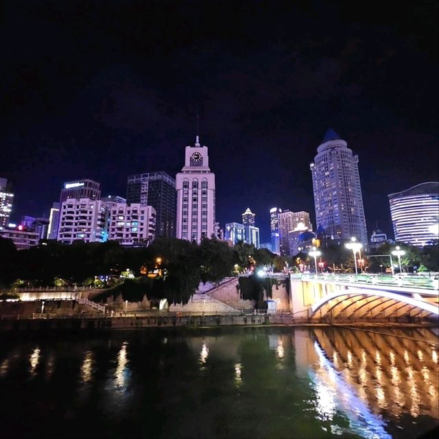 Night Stroll Around Jiaxiu Pavilion