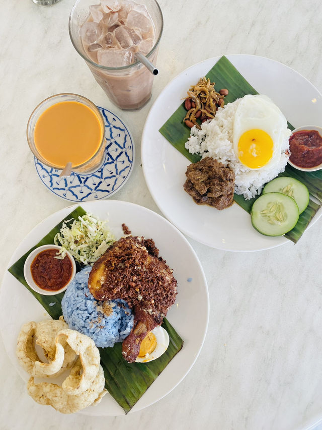 ☕️ Local Taste, Timeless Vibe at San Da Gen Kopitiam 🍞 ☕️ Local Taste, Timeless Vibe at San Da Gen Kopitiam 🍞