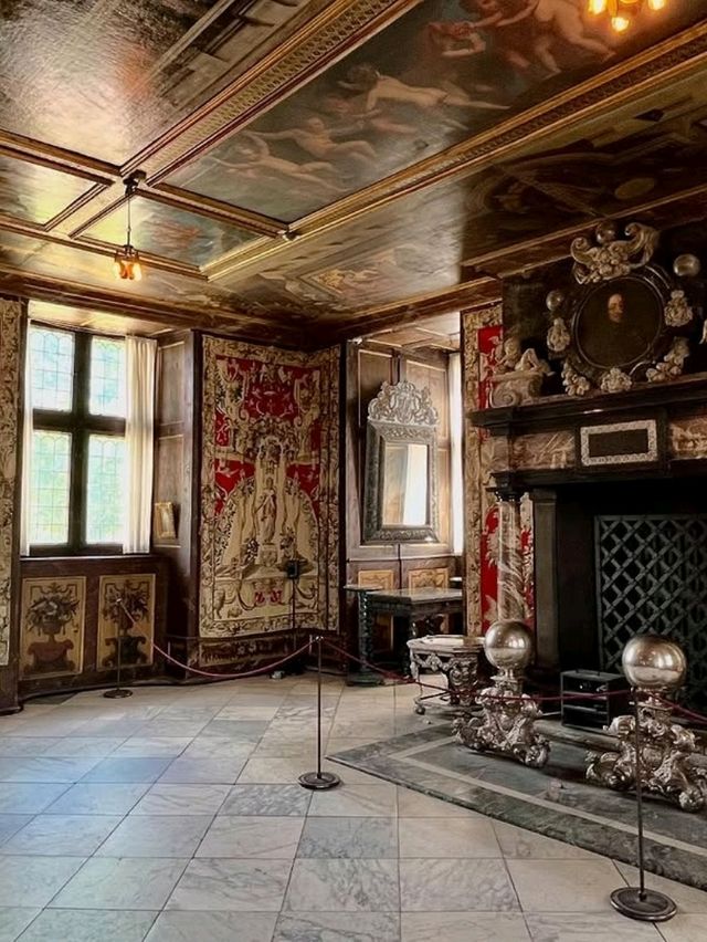 Exploring the Timeless Beauty of Rosenborg Slott