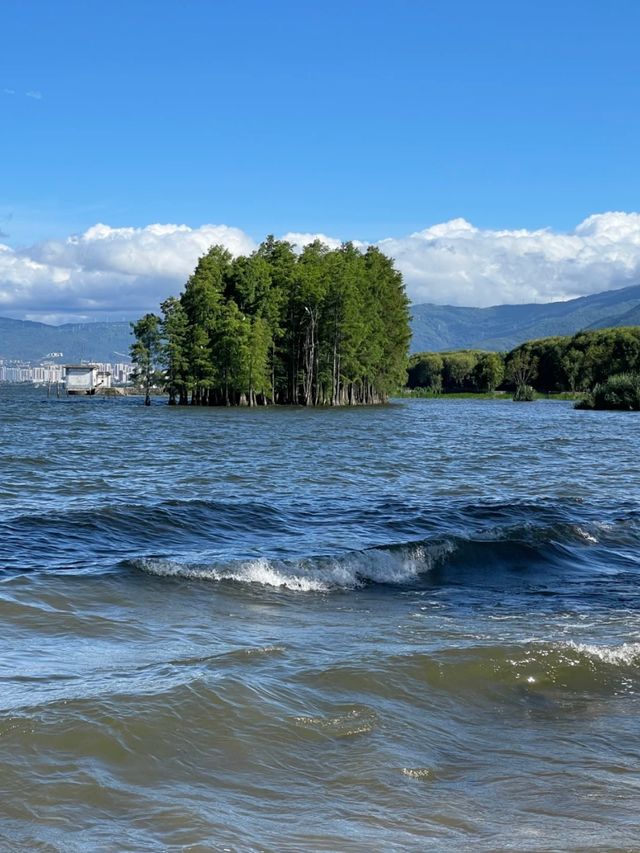 Where the Sky Falls into the Lake: Discovering Erhai