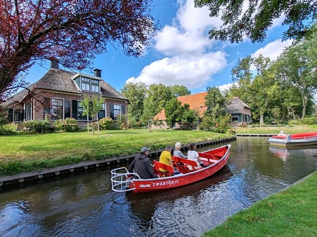 A Day in Giethoorn