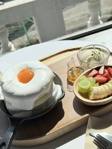 釜山•南浦】繁華街の浦にある穴場で激うまパンケーキ屋さん🥞 | Trip