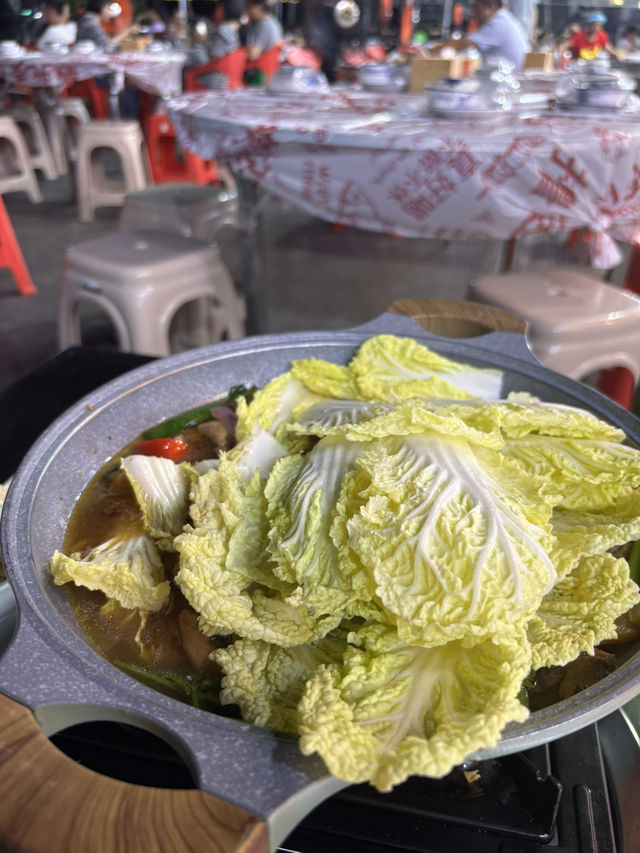 姐妹們！下沙這家藥膳雞煲，暖心暖胃